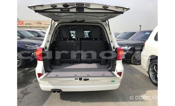 Buy Import Toyota Land Cruiser White Car in Import - Dubai in Agalega Islands Buy Import Toyota Land Cruiser White Car in Import - Dubai in Agalega Islands