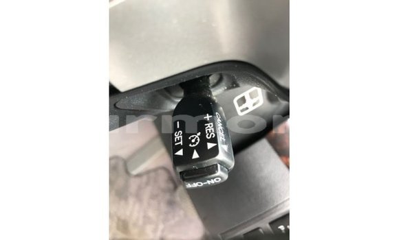 Buy Import Toyota Land Cruiser White Car in Import - Dubai in Agalega Islands Buy Import Toyota Land Cruiser White Car in Import - Dubai in Agalega Islands