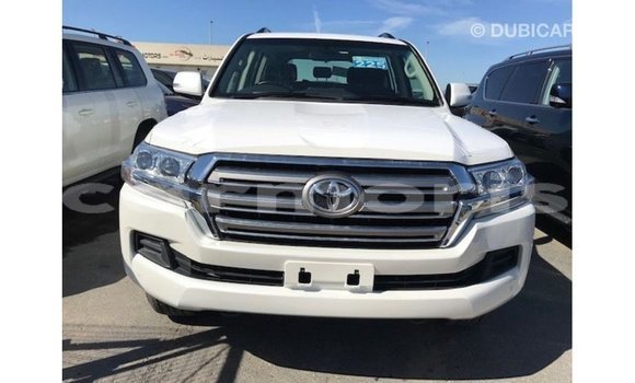 Acheter Import Voiture Toyota Land Cruiser Blanc à Import - Dubai, Îles Agalega Acheter Import Voiture Toyota Land Cruiser Blanc à Import - Dubai, Îles Agalega