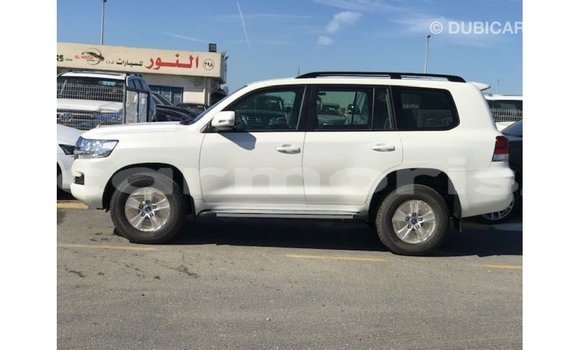 Acheter Import Voiture Toyota Land Cruiser Blanc à Import - Dubai, Îles Agalega Acheter Import Voiture Toyota Land Cruiser Blanc à Import - Dubai, Îles Agalega