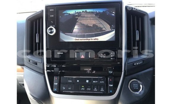 Acheter Import Voiture Toyota Land Cruiser Blanc à Import - Dubai, Îles Agalega Acheter Import Voiture Toyota Land Cruiser Blanc à Import - Dubai, Îles Agalega