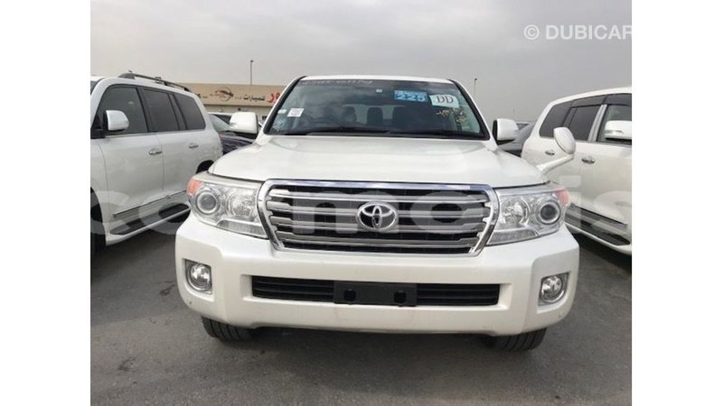Big with watermark toyota land cruiser agalega islands import dubai 3764