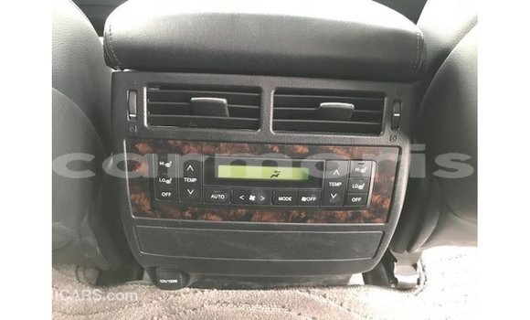 Acheter Import Voiture Toyota Land Cruiser Blanc à Import - Dubai, Îles Agalega Acheter Import Voiture Toyota Land Cruiser Blanc à Import - Dubai, Îles Agalega