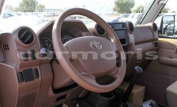 Buy Import Toyota Land Cruiser Beige Car in Import - Dubai in Agalega Islands Buy Import Toyota Land Cruiser Beige Car in Import - Dubai in Agalega Islands