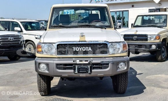 Acheter Import Voiture Toyota Land Cruiser Beige à Import - Dubai, Îles Agalega Acheter Import Voiture Toyota Land Cruiser Beige à Import - Dubai, Îles Agalega