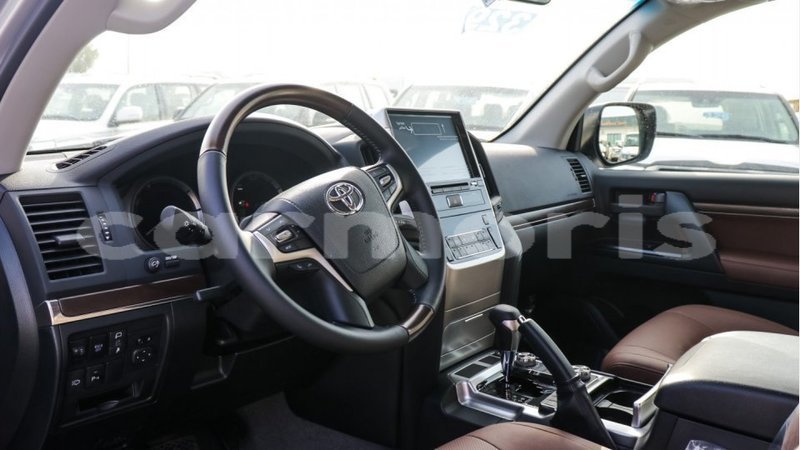 Big with watermark toyota land cruiser agalega islands import dubai 3785