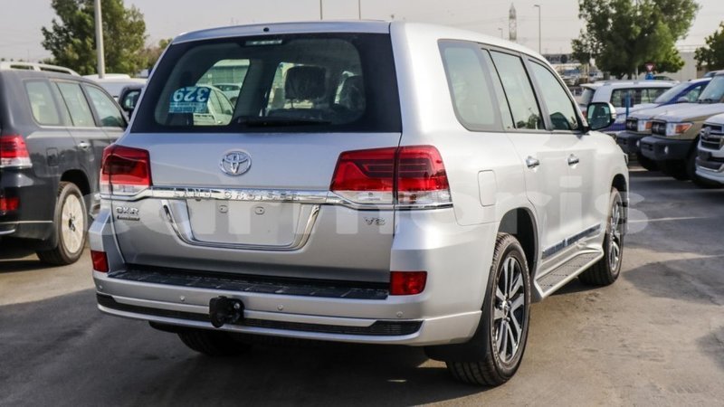 Big with watermark toyota land cruiser agalega islands import dubai 3785