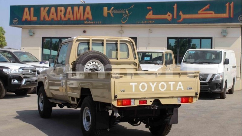 Big with watermark toyota land cruiser agalega islands import dubai 3788