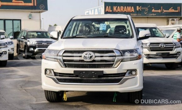 Buy Import Toyota Land Cruiser White Car in Import - Dubai in Agalega Islands Buy Import Toyota Land Cruiser White Car in Import - Dubai in Agalega Islands