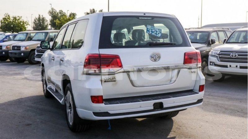 Big with watermark toyota land cruiser agalega islands import dubai 3791