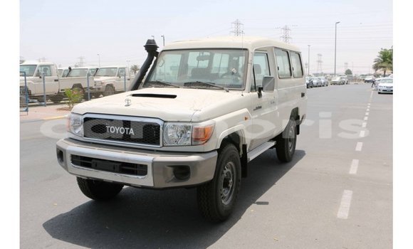 Buy Import Toyota Land Cruiser White Car in Import - Dubai in Agalega Islands Buy Import Toyota Land Cruiser White Car in Import - Dubai in Agalega Islands