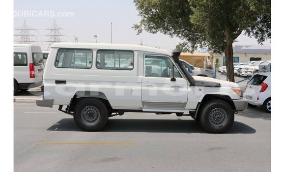 Buy Import Toyota Land Cruiser White Car in Import - Dubai in Agalega Islands Buy Import Toyota Land Cruiser White Car in Import - Dubai in Agalega Islands