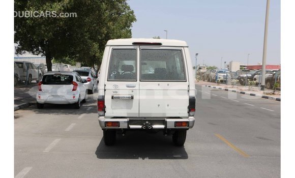 Buy Import Toyota Land Cruiser White Car in Import - Dubai in Agalega Islands Buy Import Toyota Land Cruiser White Car in Import - Dubai in Agalega Islands