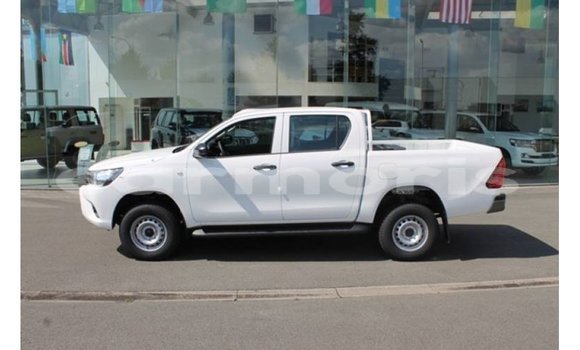Buy Import Toyota Hilux White Car in Import - Dubai in Agalega Islands Buy Import Toyota Hilux White Car in Import - Dubai in Agalega Islands