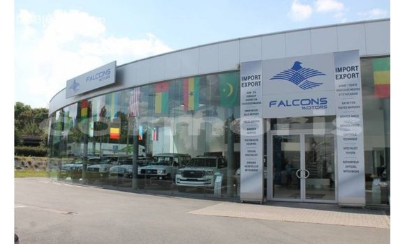 Buy Import Toyota Hilux White Car in Import - Dubai in Agalega Islands Buy Import Toyota Hilux White Car in Import - Dubai in Agalega Islands