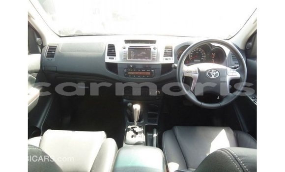 Acheter Import Voiture Toyota Hilux Autre à Import - Dubai, Îles Agalega Acheter Import Voiture Toyota Hilux Autre à Import - Dubai, Îles Agalega