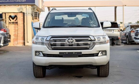Acheter Import Voiture Toyota Land Cruiser Blanc à Import - Dubai, Îles Agalega Acheter Import Voiture Toyota Land Cruiser Blanc à Import - Dubai, Îles Agalega