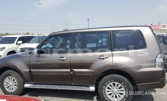Acheter Import Voiture Mitsubishi Pajero Marron à Import - Dubai, Îles Agalega Acheter Import Voiture Mitsubishi Pajero Marron à Import - Dubai, Îles Agalega