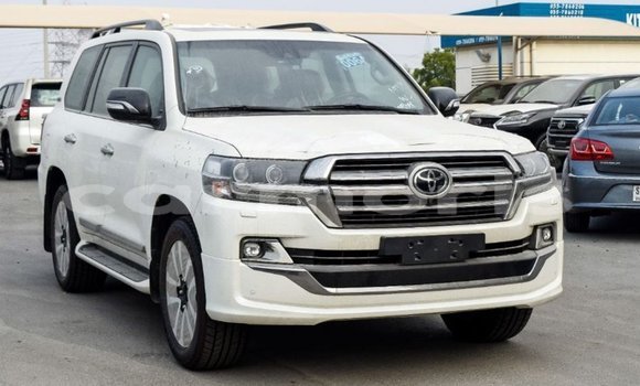 Acheter Import Voiture Toyota Land Cruiser Blanc à Import - Dubai, Îles Agalega Acheter Import Voiture Toyota Land Cruiser Blanc à Import - Dubai, Îles Agalega