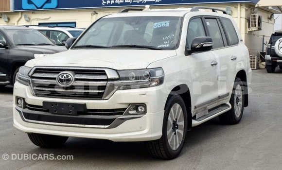 Acheter Import Voiture Toyota Land Cruiser Blanc à Import - Dubai, Îles Agalega Acheter Import Voiture Toyota Land Cruiser Blanc à Import - Dubai, Îles Agalega