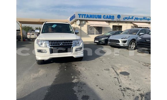 Buy Import Mitsubishi Pajero White Car in Import - Dubai in Agalega Islands Buy Import Mitsubishi Pajero White Car in Import - Dubai in Agalega Islands