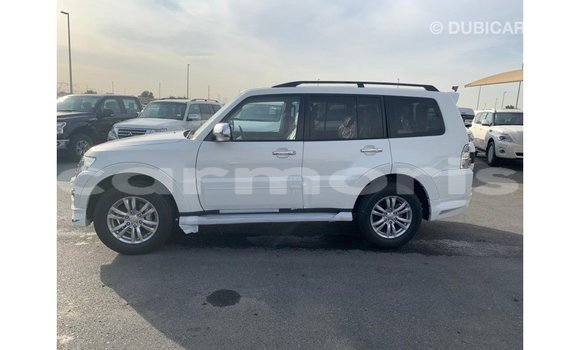 Buy Import Mitsubishi Pajero White Car in Import - Dubai in Agalega Islands Buy Import Mitsubishi Pajero White Car in Import - Dubai in Agalega Islands