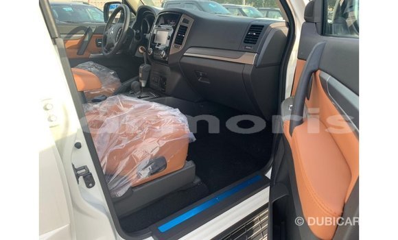 Buy Import Mitsubishi Pajero White Car in Import - Dubai in Agalega Islands Buy Import Mitsubishi Pajero White Car in Import - Dubai in Agalega Islands