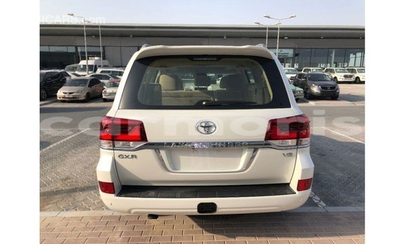 Acheter Import Voiture Toyota Land Cruiser Blanc à Import - Dubai, Îles Agalega Acheter Import Voiture Toyota Land Cruiser Blanc à Import - Dubai, Îles Agalega