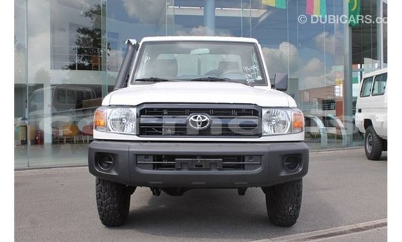Buy Import Toyota Land Cruiser White Car in Import - Dubai in Agalega Islands Buy Import Toyota Land Cruiser White Car in Import - Dubai in Agalega Islands