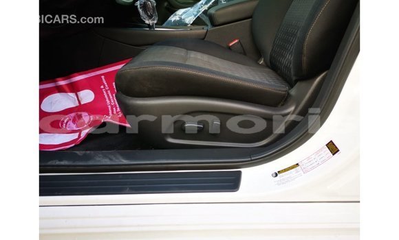 Buy Import Nissan Altima White Car in Import - Dubai in Agalega Islands Buy Import Nissan Altima White Car in Import - Dubai in Agalega Islands