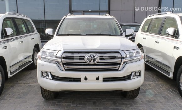 Acheter Import Voiture Toyota Land Cruiser Blanc à Import - Dubai, Îles Agalega Acheter Import Voiture Toyota Land Cruiser Blanc à Import - Dubai, Îles Agalega