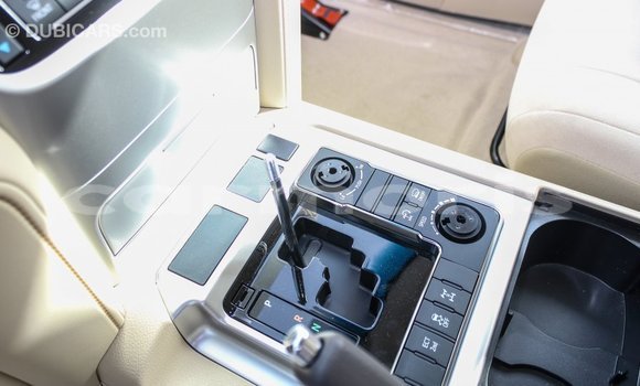 Acheter Import Voiture Toyota Land Cruiser Blanc à Import - Dubai, Îles Agalega Acheter Import Voiture Toyota Land Cruiser Blanc à Import - Dubai, Îles Agalega