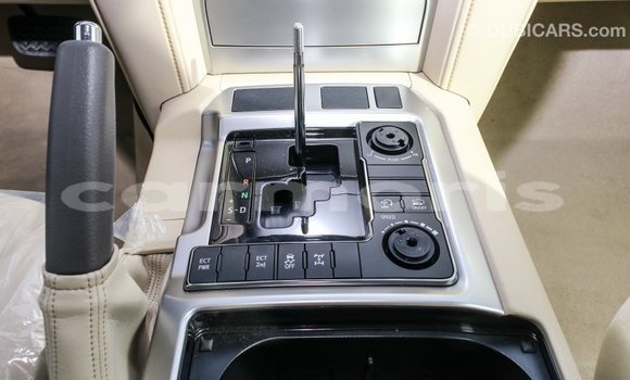 Acheter Import Voiture Toyota Land Cruiser Blanc à Import - Dubai, Îles Agalega Acheter Import Voiture Toyota Land Cruiser Blanc à Import - Dubai, Îles Agalega