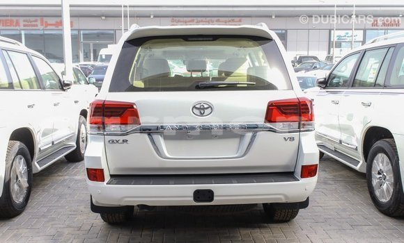 Acheter Import Voiture Toyota Land Cruiser Blanc à Import - Dubai, Îles Agalega Acheter Import Voiture Toyota Land Cruiser Blanc à Import - Dubai, Îles Agalega