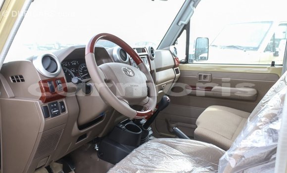 Acheter Import Voiture Toyota Land Cruiser Beige à Import - Dubai, Îles Agalega Acheter Import Voiture Toyota Land Cruiser Beige à Import - Dubai, Îles Agalega