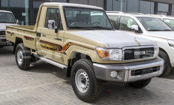 Acheter Import Voiture Toyota Land Cruiser Beige à Import - Dubai, Îles Agalega Acheter Import Voiture Toyota Land Cruiser Beige à Import - Dubai, Îles Agalega