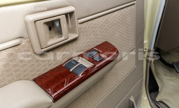 Acheter Import Voiture Toyota Land Cruiser Beige à Import - Dubai, Îles Agalega Acheter Import Voiture Toyota Land Cruiser Beige à Import - Dubai, Îles Agalega