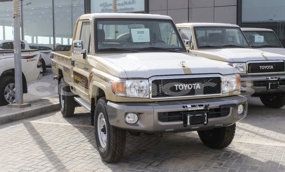 Acheter Import Voiture Toyota Land Cruiser Beige à Import - Dubai, Îles Agalega Acheter Import Voiture Toyota Land Cruiser Beige à Import - Dubai, Îles Agalega