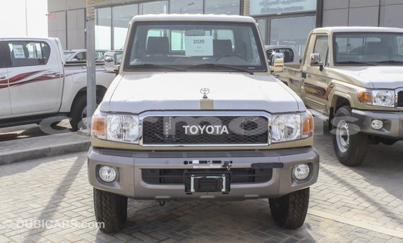 Acheter Import Voiture Toyota Land Cruiser Beige à Import - Dubai, Îles Agalega Acheter Import Voiture Toyota Land Cruiser Beige à Import - Dubai, Îles Agalega