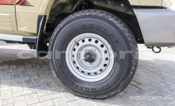 Acheter Import Voiture Toyota Land Cruiser Beige à Import - Dubai, Îles Agalega Acheter Import Voiture Toyota Land Cruiser Beige à Import - Dubai, Îles Agalega