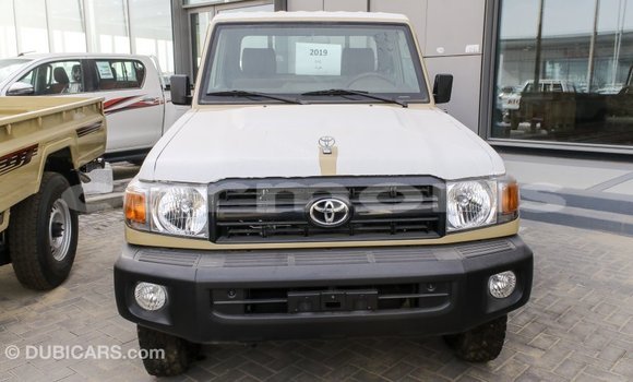 Buy Import Toyota Land Cruiser Beige Car in Import - Dubai in Agalega Islands Buy Import Toyota Land Cruiser Beige Car in Import - Dubai in Agalega Islands