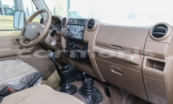 Buy Import Toyota Land Cruiser Beige Car in Import - Dubai in Agalega Islands Buy Import Toyota Land Cruiser Beige Car in Import - Dubai in Agalega Islands