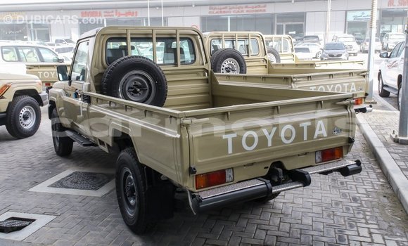 Buy Import Toyota Land Cruiser Beige Car in Import - Dubai in Agalega Islands Buy Import Toyota Land Cruiser Beige Car in Import - Dubai in Agalega Islands