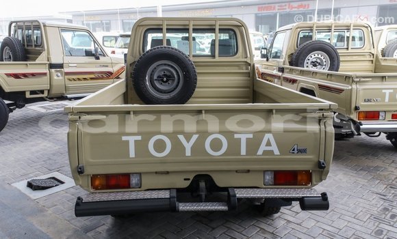 Buy Import Toyota Land Cruiser Beige Car in Import - Dubai in Agalega Islands Buy Import Toyota Land Cruiser Beige Car in Import - Dubai in Agalega Islands