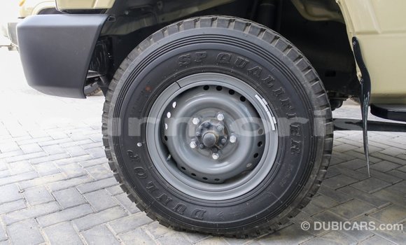 Buy Import Toyota Land Cruiser Beige Car in Import - Dubai in Agalega Islands Buy Import Toyota Land Cruiser Beige Car in Import - Dubai in Agalega Islands