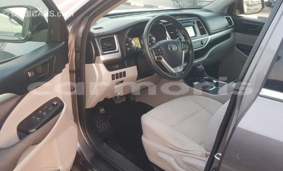 Buy Import Toyota Highlander Other Car in Import - Dubai in Agalega Islands Buy Import Toyota Highlander Other Car in Import - Dubai in Agalega Islands
