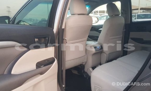 Buy Import Toyota Highlander Other Car in Import - Dubai in Agalega Islands Buy Import Toyota Highlander Other Car in Import - Dubai in Agalega Islands