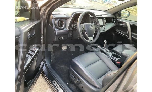 Buy Import Toyota HiAce Other Truck in Import - Dubai in Agalega Islands Buy Import Toyota HiAce Other Truck in Import - Dubai in Agalega Islands