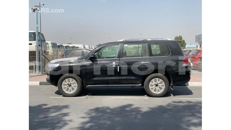 Big with watermark toyota land cruiser agalega islands import dubai 3865