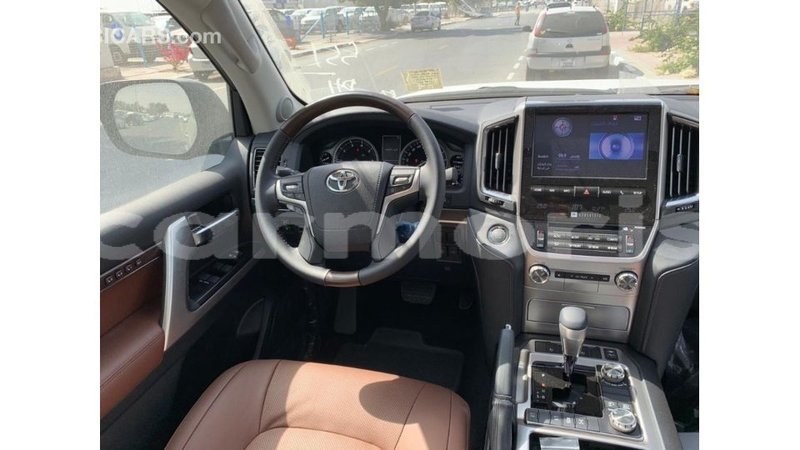 Big with watermark toyota land cruiser agalega islands import dubai 3865